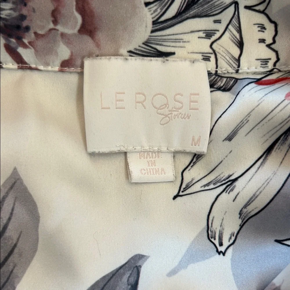 Silky Elegance, Floral Print Women's Shorty Pajama Set - Picture 2 of 6